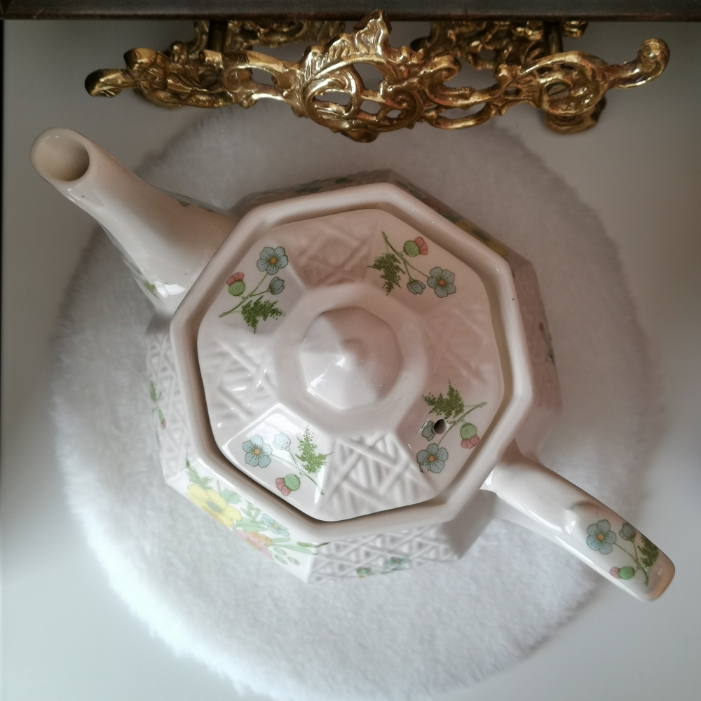 Vintage Sadler MCM Floral Patterned Teapot - Picture 3 of 8